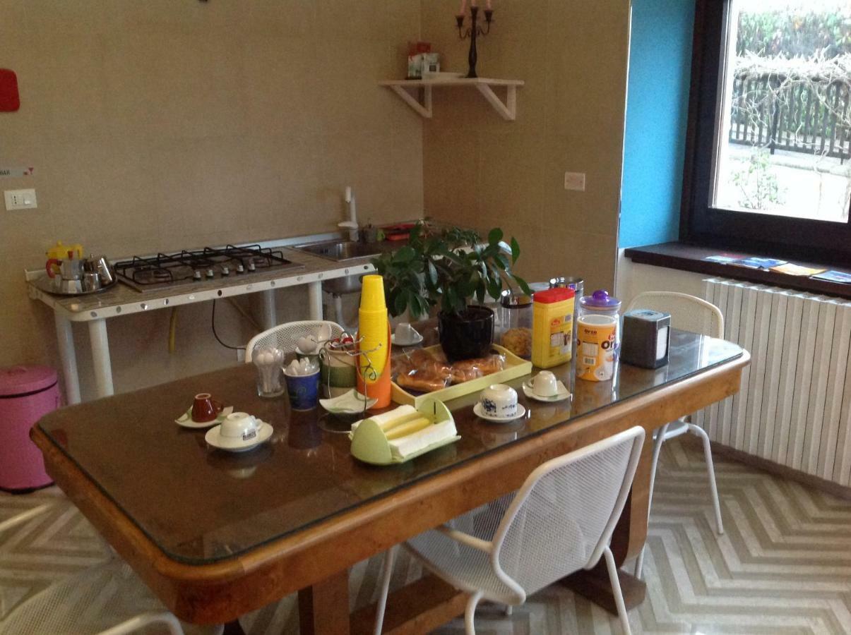 Bed & Breakfast Da Charlie LʼAquila Dış mekan fotoğraf